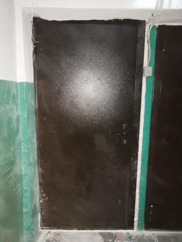 Установка входной двери весом до 95 кг