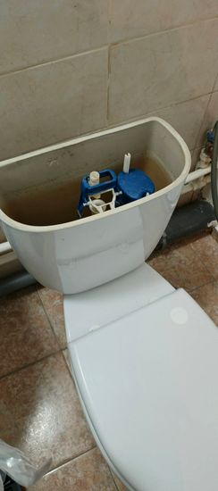 Ремонт бачка (запорной арматуры) напольного унитаза