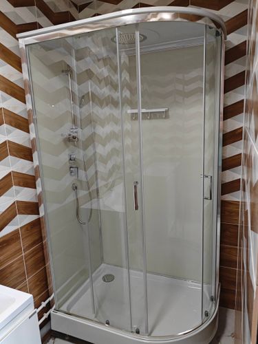 Установка душевой кабины шириной до 120 см