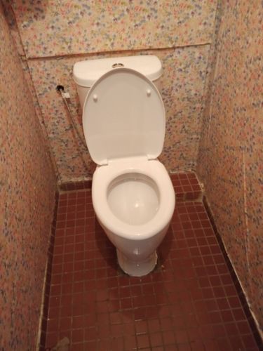 Установка напольного унитаза