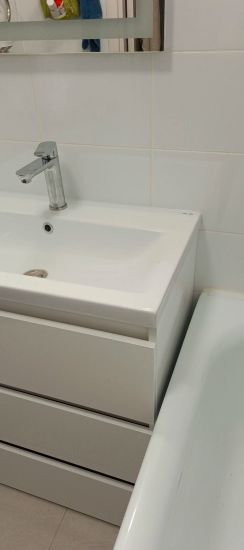 Установка комплекта: Тумба + Раковина + смеситель + зеркало