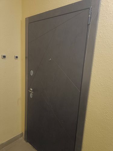 Установка входной двери весом до 95 кг