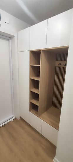 Сборка прихожей