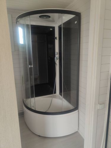 Установка душевой кабины шириной до 100 см