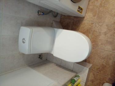 Установлено новое сантехническое оборудование, подключены коммуникации, проверена герметичность соединений, выполнена регулировка, произведена очистка рабочей зоны.