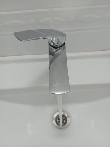 Установка смесителя (на готовые коммуникации)