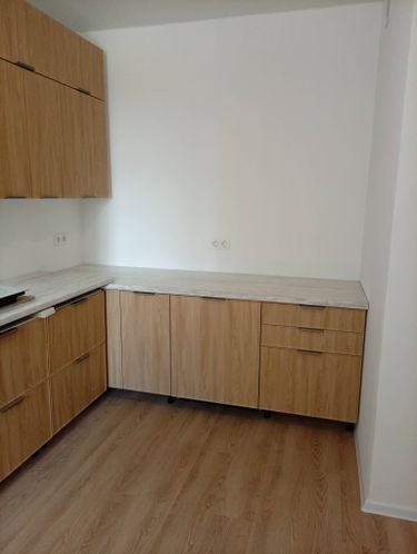 Установка столешницы ДСП Установка и регулировка распашной двери