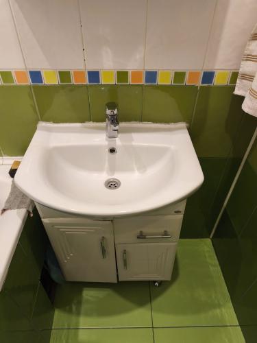 Демонтаж раковины Демонтаж смесителя