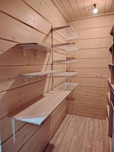 Навеска полки