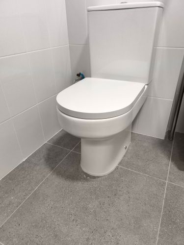 Установка напольного унитаза