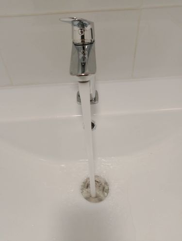 Установка отдельностоящей стиральной машины с подключением