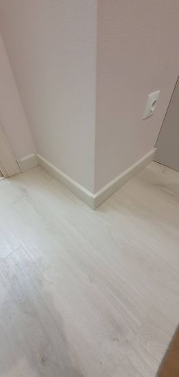Монтаж деревянного/мдф плинтуса
