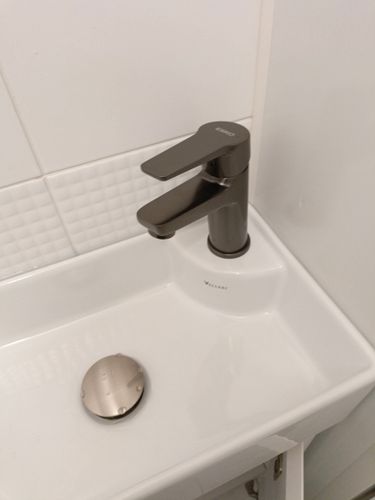 Установка смесителя (на готовые коммуникации)