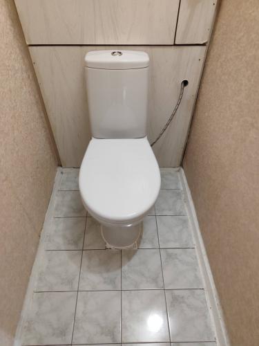 Установлен новый сливной механизм, подключены коммуникации, проверена герметичность, проведена регулировка уровня воды, очищено рабочее место.