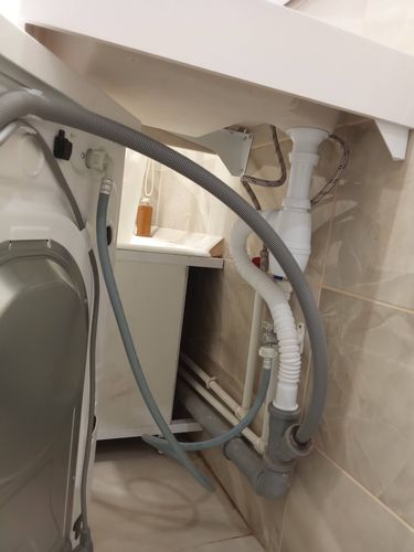 Установка смесителя (на готовые коммуникации)