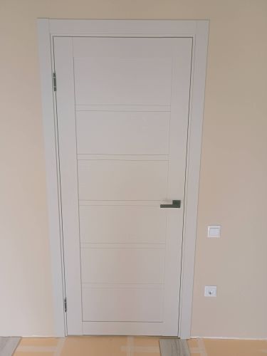 Изготовлена и смонтирована складная конструкция, обеспечивающая плавное открытие и закрытие. Установлены направляющие, закреплены петли, проверена функциональность.