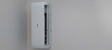 Кондиционер установлен на новое место, выполнены крепление и подключение, проверена работоспособность, обеспечена герметичность соединений, проведена очистка фильтров.