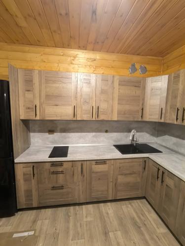 Установка и подключение электрической варочной поверхности Выезд мастера за пределы зоны бесплатного выезда