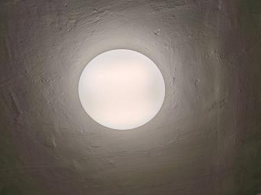 Монтаж и подключение настенно-потолочного светильника