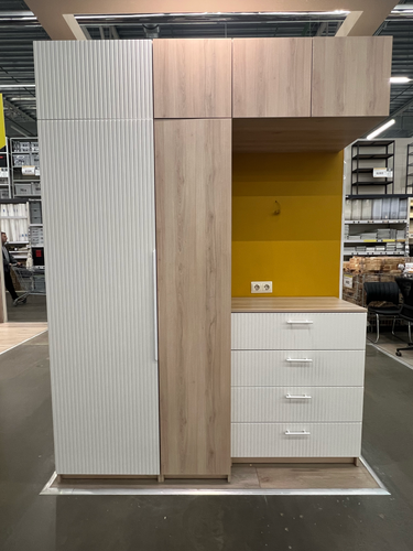 Сборка и установка шкафа трехстворчатого