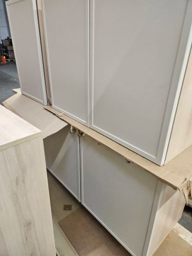 Сборка и установка шкафа трехстворчатого