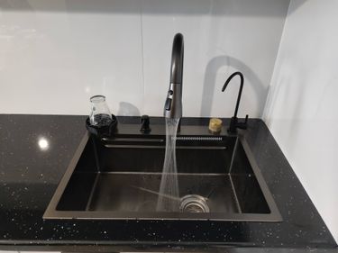 Установка проточного фильтра под мойку