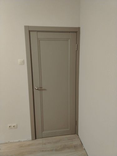 Установка межкомнатной двухстворчатой двери