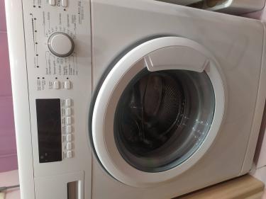 Проведена замена изношенных амортизаторов, установлены новые детали, проверена работа механизма, устранены вибрации, улучшена стабильность устройства, восстановлена функциональность.