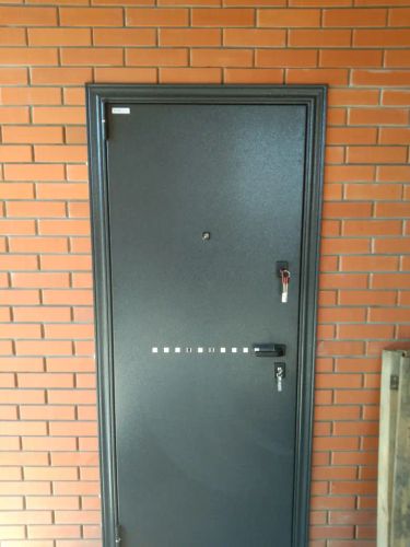 Установка входной двери весом до 95 кг
