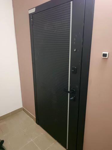 Установка входной двери весом до 95 кг