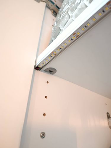 Ремонт дверцы шкафа