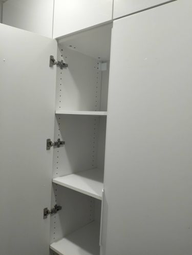 Сборка и установка настенной вешалки