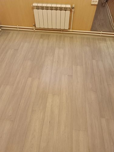 Монтаж пластикового плинтуса