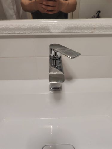 Установка смесителя (на готовые коммуникации)