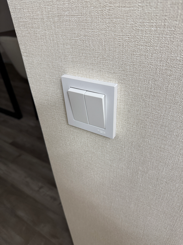 Монтаж зеркала с подсветкой Монтаж/демонтаж розетки/выключателя