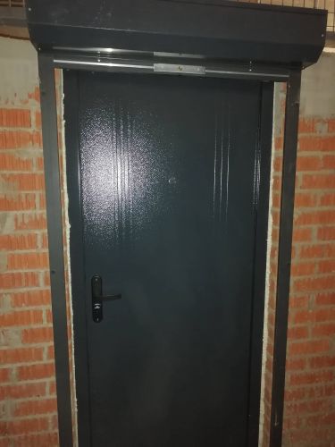 Установка входной двери весом до 95 кг