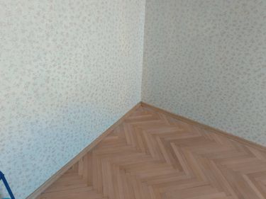 Монтаж пластикового плинтуса