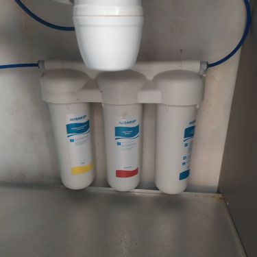 Замена картриджа в системе фильтрации