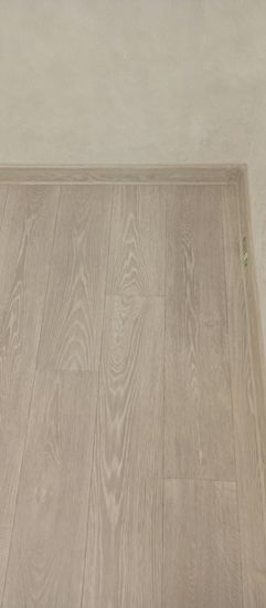 Монтаж пластикового плинтуса