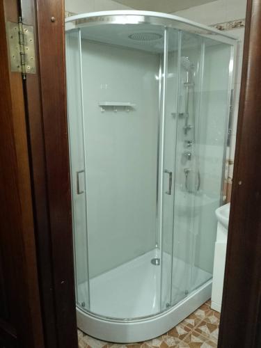 Демонтаж акриловой/стальной ванны Демонтаж смесителя