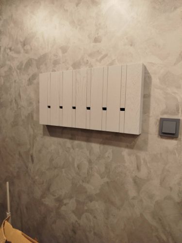 Сборка и навеска зеркального шкафа в ванной комнате