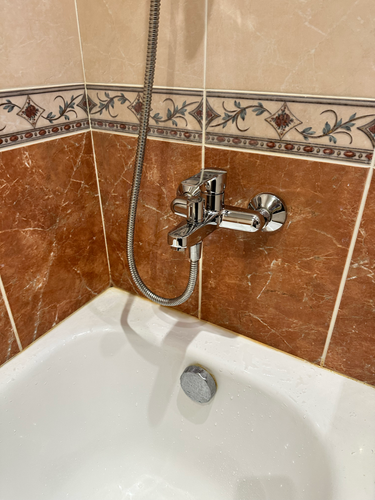 Установка смесителя (на готовые коммуникации)