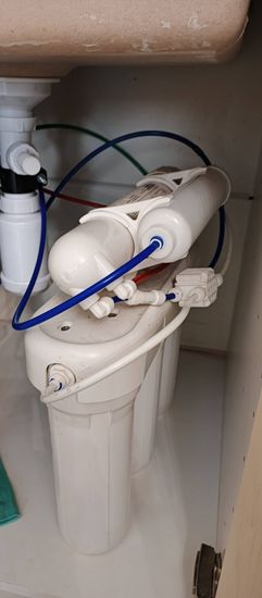 Замена картриджа в системе фильтрации