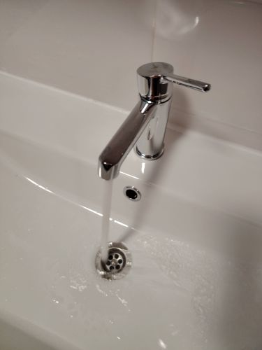 Установка смесителя (на готовые коммуникации)