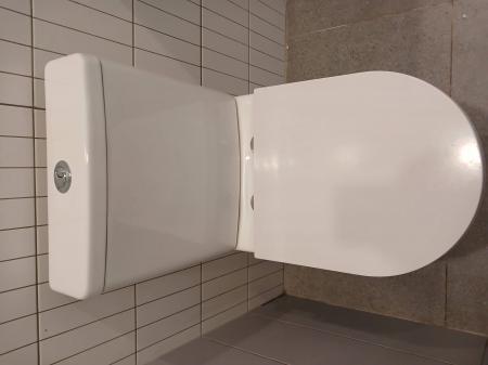 Установка напольного унитаза