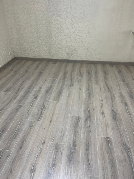 Монтаж деревянного/мдф плинтуса