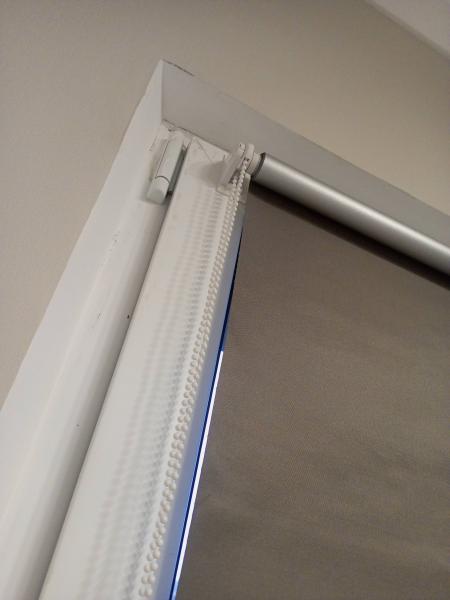 Монтаж рулонной шторы, рулонной шторы «день-ночь» на стену\потолок или в оконный проем