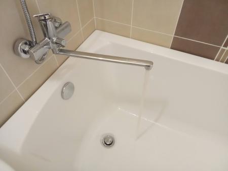 Установка смесителя (на готовые коммуникации)