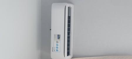 Установка сплит-системы мощностью охлаждения 7-9 kBTU
