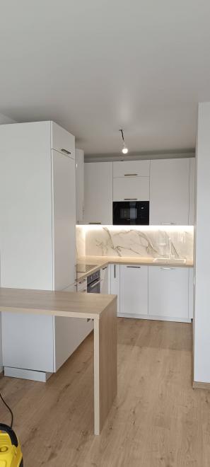 Установка дополнительной розетки с подведением коммуникаций